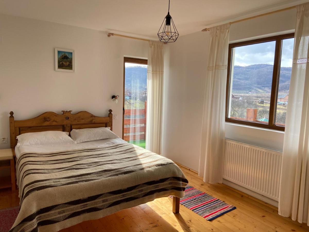 Hotel Poème à Sighetu Marmaţiei Extérieur photo