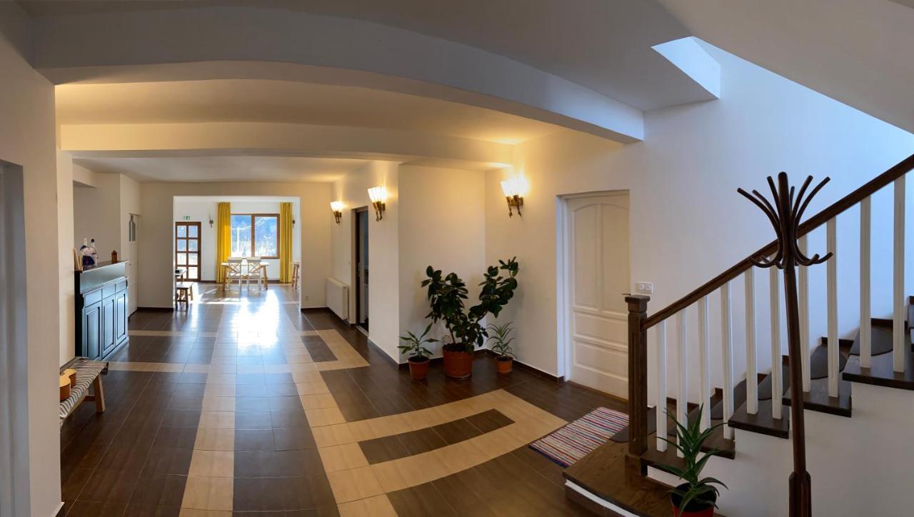 Hotel Poème à Sighetu Marmaţiei Extérieur photo