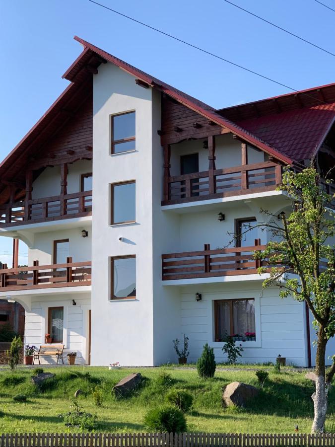 Hotel Poème à Sighetu Marmaţiei Extérieur photo